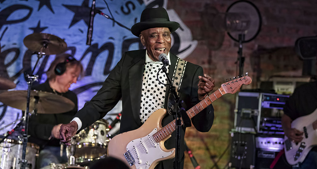 Buddy Guy At Legends In Chicago, IL - Loud Hailer Magazine